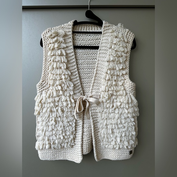 Loopy knitted vest with matching bag - Picture 2 of 5